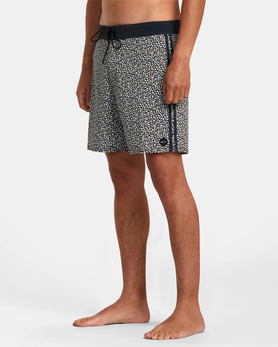 Restless 17" Boardshorts - Black